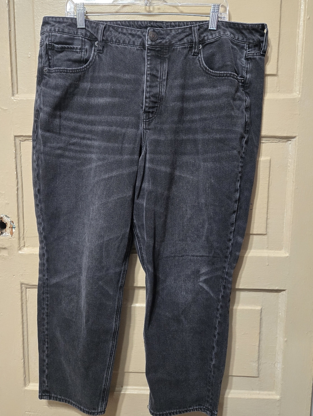 American Eagle Hi-Rise Tomgirl Black Denim Jeans GUC Size: 18 Short